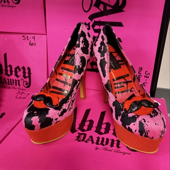 Dolls Kill Shoes - Mustache Kiss Lips Abbey dawn y2k mid 2000s fuzzy texture heels!